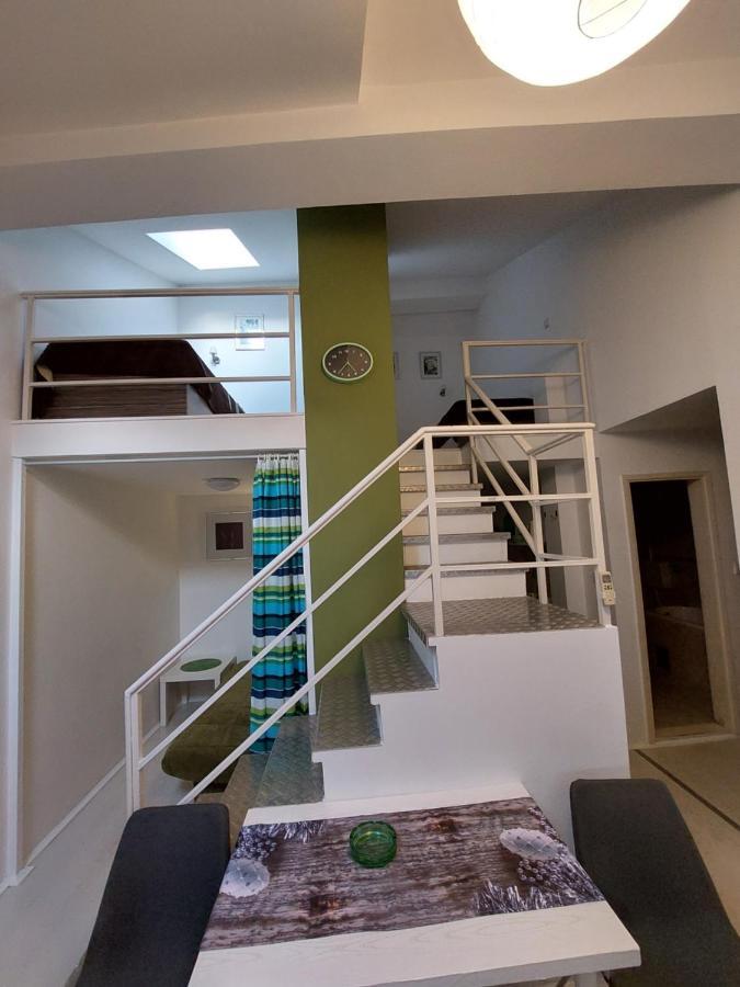Sweet Apartments Or Rooms Nis Exterior photo