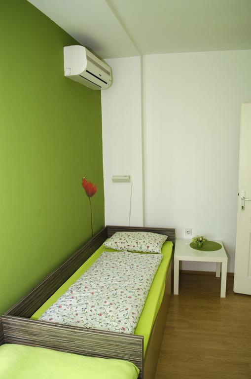 Sweet Apartments Or Rooms Nis Exterior photo