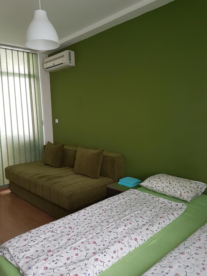 Sweet Apartments Or Rooms Nis Exterior photo